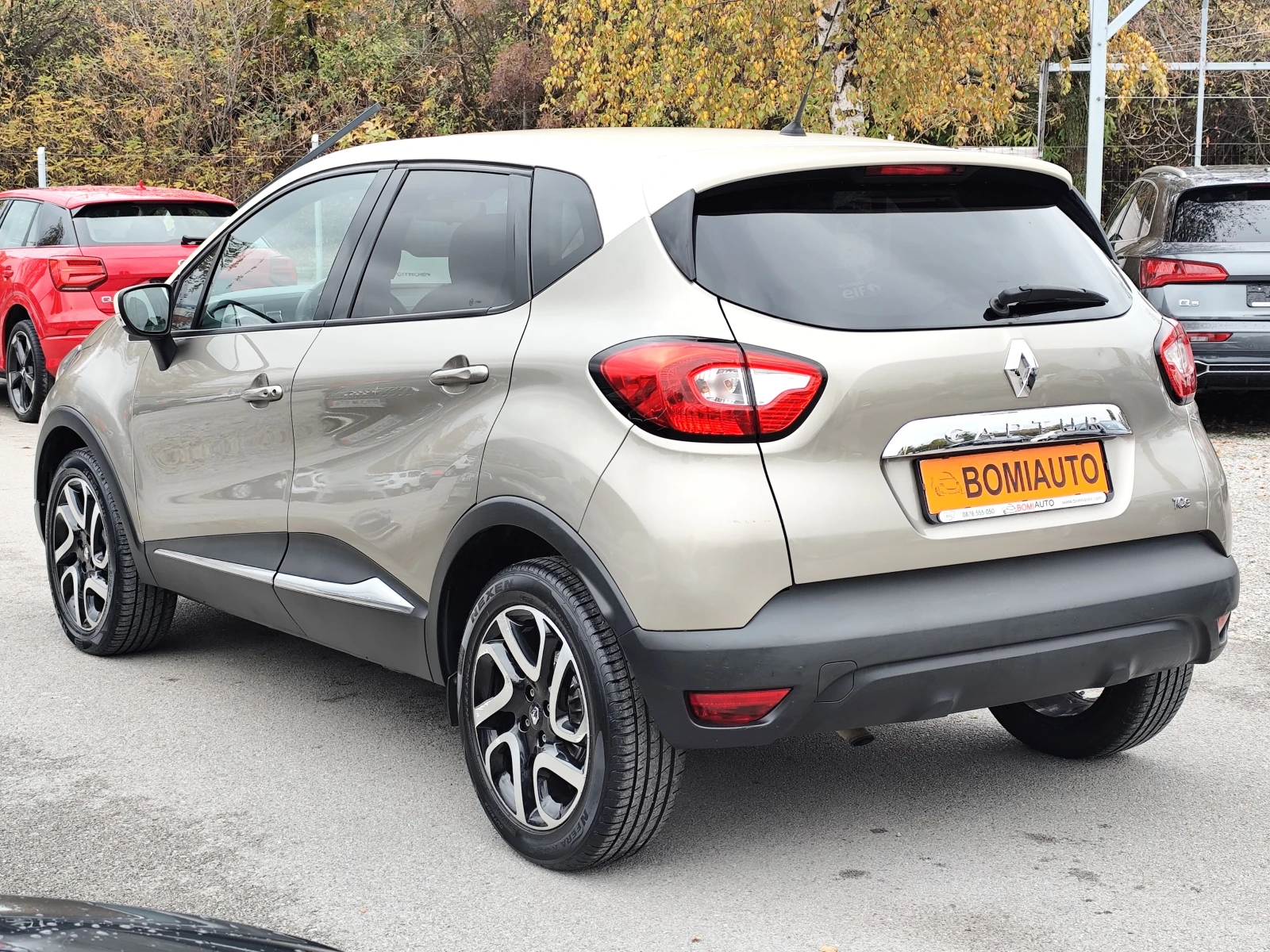 Renault Captur 0.9TCe* LED* NAVI* EURO 6B* , снимка 6 - Автомобили и джипове - 56744650