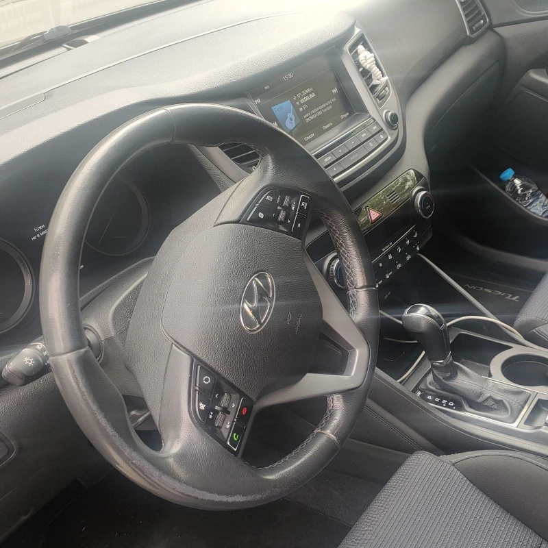 Hyundai Tucson, снимка 14 - Автомобили и джипове - 47672783