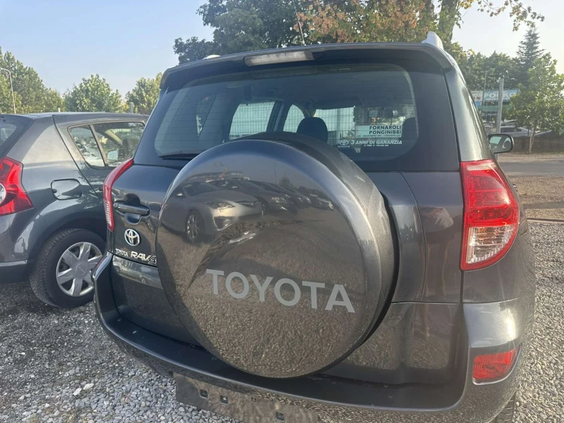 Toyota Rav4 2.0 vvti, снимка 5 - Автомобили и джипове - 46591791