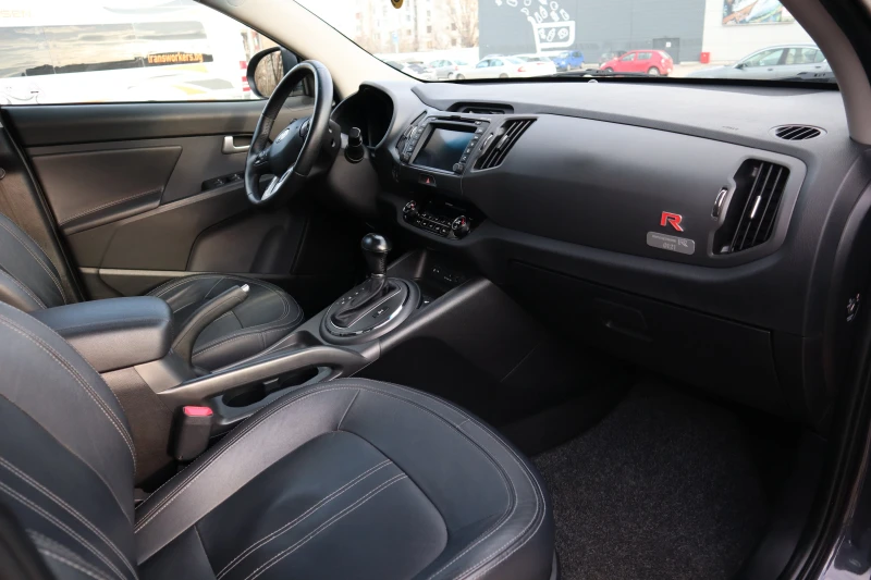 Kia Sportage R 2.0CRDI - 184к.с.* 4x4 * KEYLESS * АВТОМАТИК, снимка 8 - Автомобили и джипове - 48376570