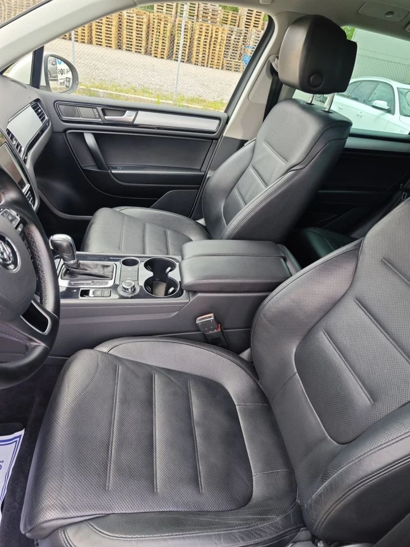VW Touareg ОБДУХВАНЕ ПОДГРЕВ ФУЛЛ, снимка 9 - Автомобили и джипове - 48508058
