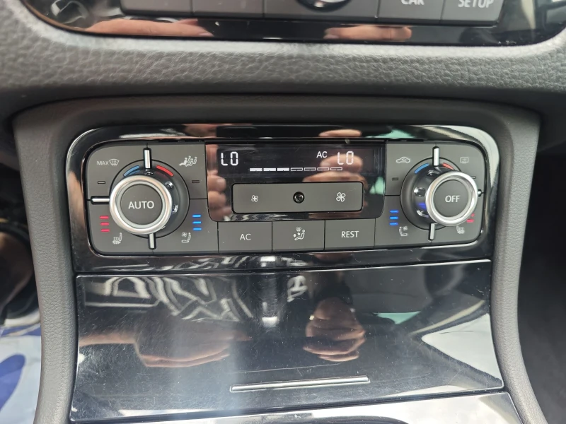 VW Touareg ОБДУХВАНЕ ПОДГРЕВ ФУЛЛ, снимка 14 - Автомобили и джипове - 48508058