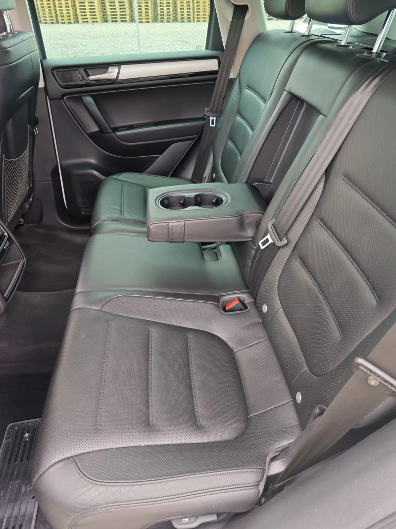 VW Touareg ОБДУХВАНЕ ПОДГРЕВ ФУЛЛ, снимка 10 - Автомобили и джипове - 48508058