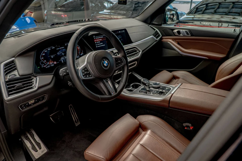 BMW X5 M50i/Harman Kardon/Individual/Вакум/Панорама, снимка 7 - Автомобили и джипове - 51646211