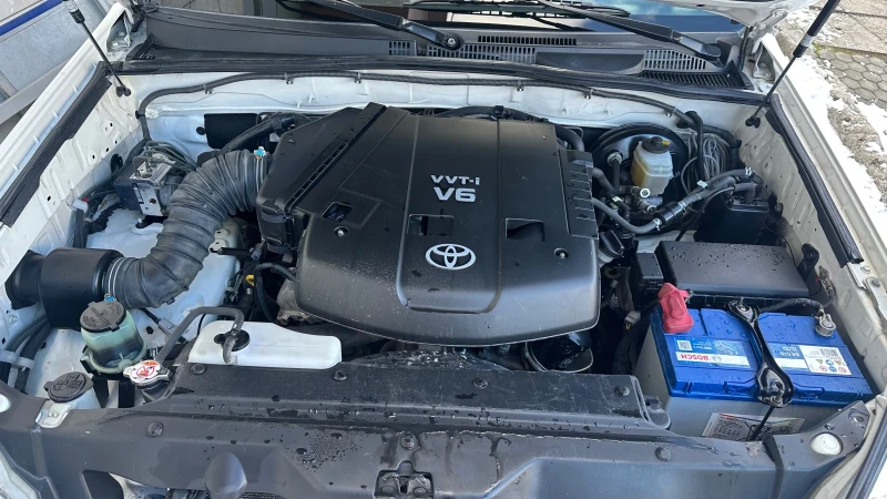 Toyota Land cruiser 4, 0 Бензин!, снимка 6 - Автомобили и джипове - 52219424