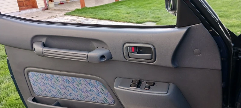 Toyota Rav4, снимка 11 - Автомобили и джипове - 52996652