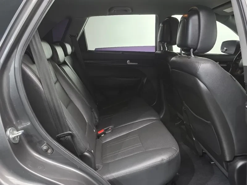 Kia Sorento 2.0 2WD, снимка 12 - Автомобили и джипове - 54264139