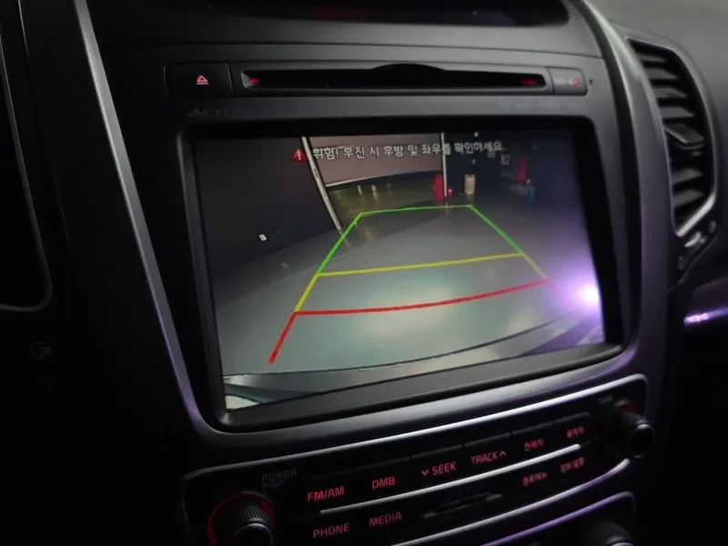 Kia Sorento 2.0 2WD, снимка 15 - Автомобили и джипове - 54264139