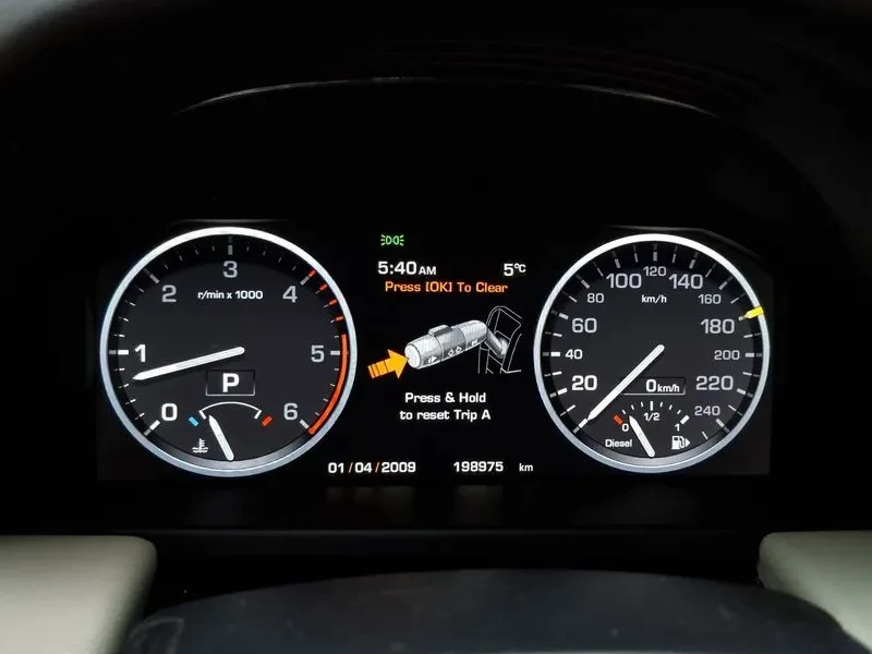 Land Rover Range rover 4.4, снимка 8 - Автомобили и джипове - 54504234