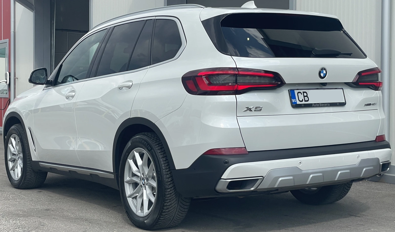 BMW X5 xDrive 40i xLine Гаранционен Наличен - изображение 3