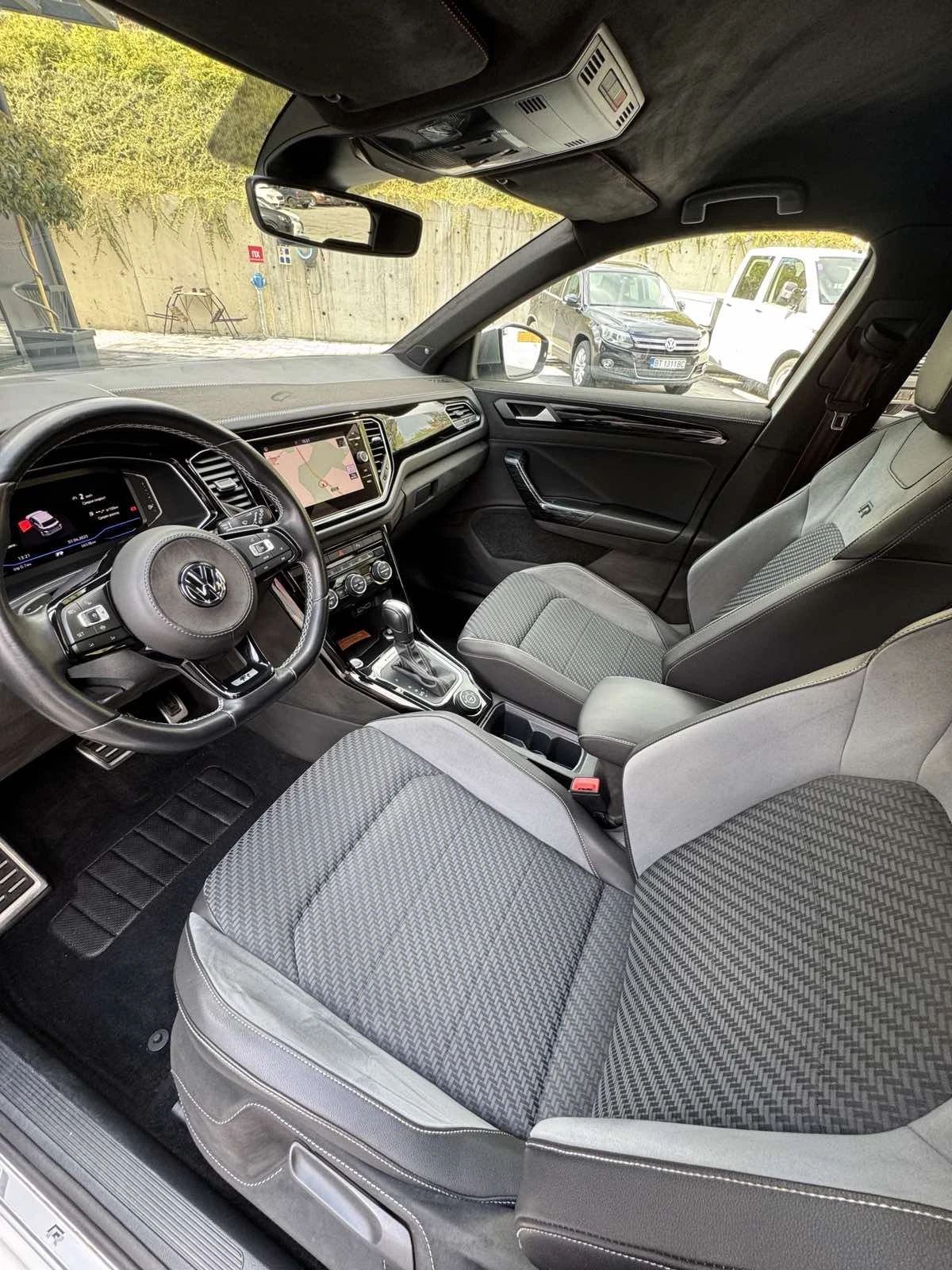 VW T-Roc R-LINE - изображение 10