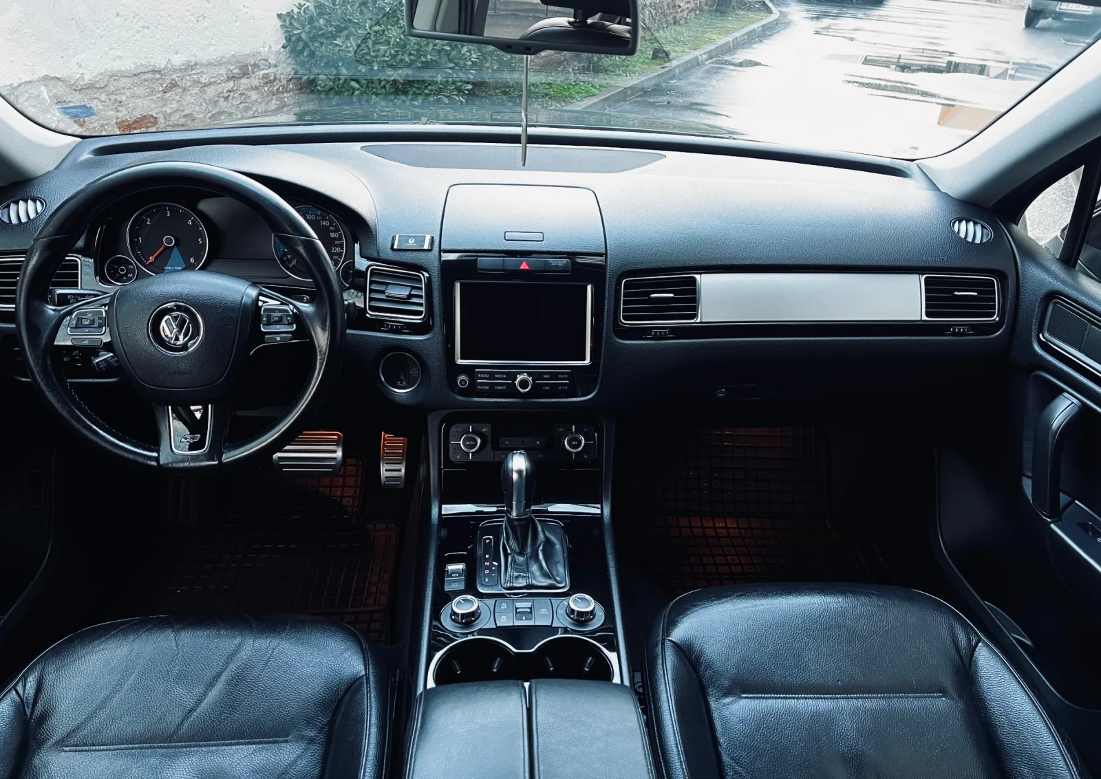 VW Touareg, снимка 12 - Автомобили и джипове - 53567448