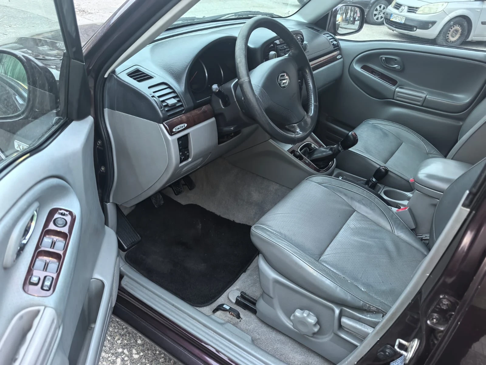 Suzuki Grand vitara 2.7, снимка 8 - Автомобили и джипове - 53726882