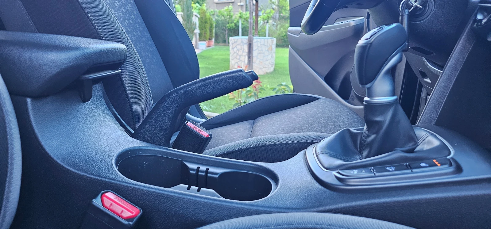 Hyundai Kona T-GDI , снимка 14 - Автомобили и джипове - 54905189