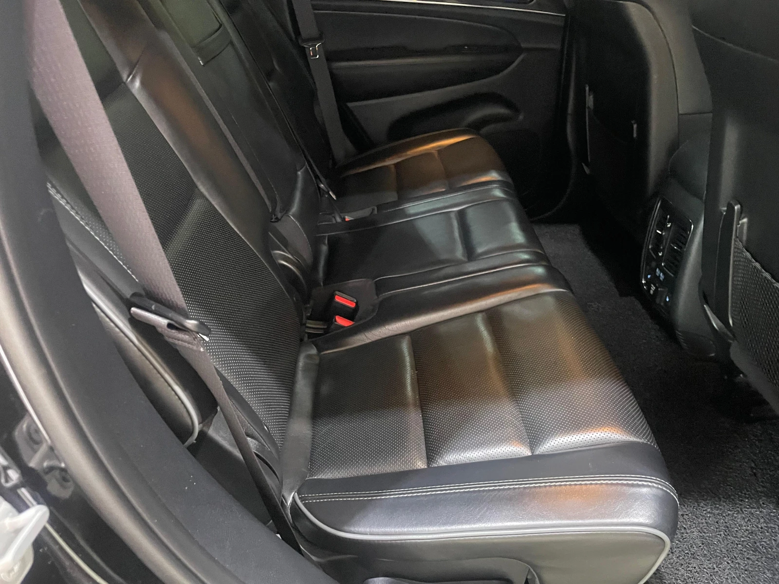 Jeep Grand cherokee 3.6 V6 ! Overland !, снимка 11 - Автомобили и джипове - 54947292