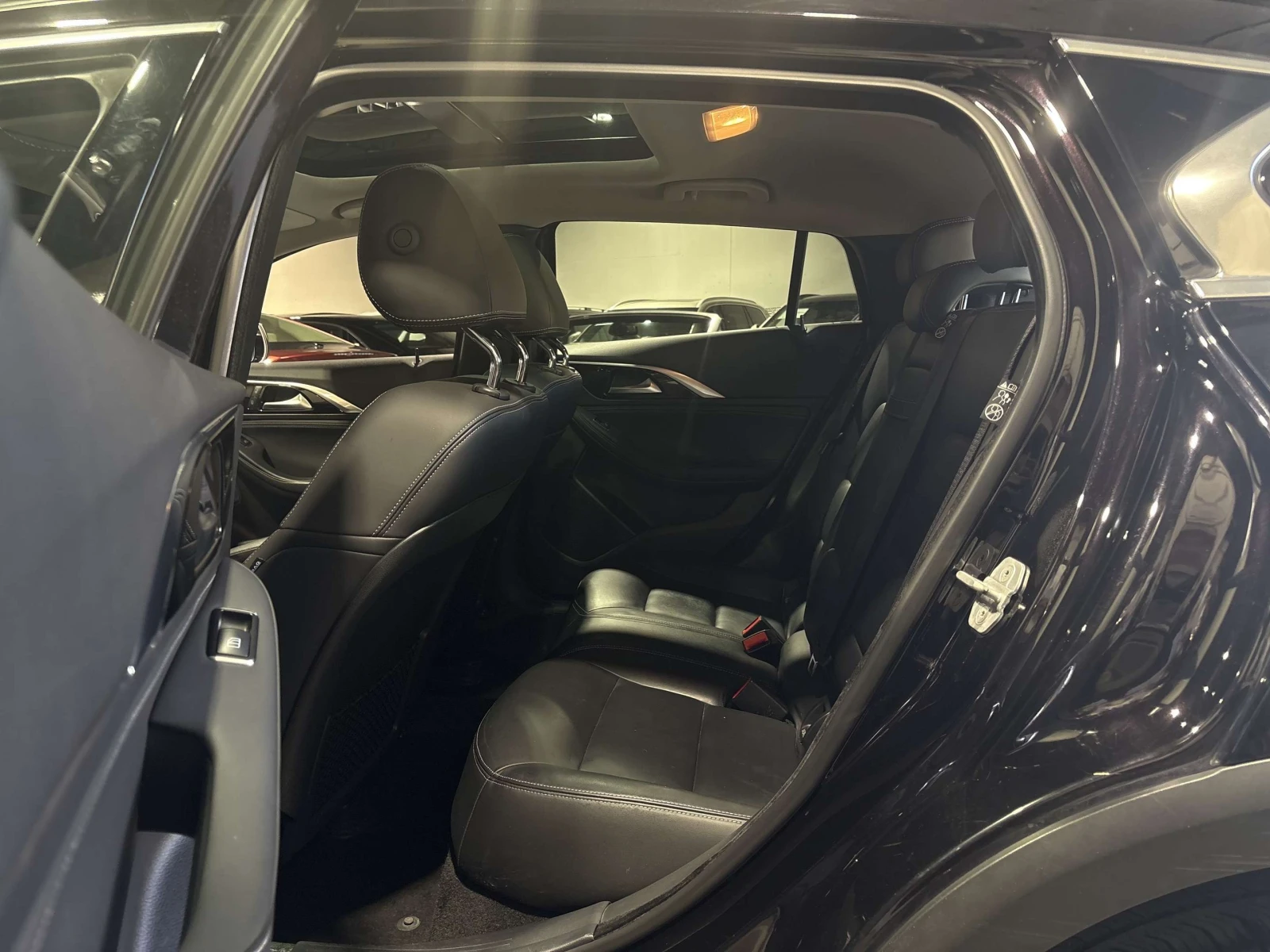 Infiniti QX30 4x4 67000КМ. ЦЕНА ДО БГ., снимка 11 - Автомобили и джипове - 55008579