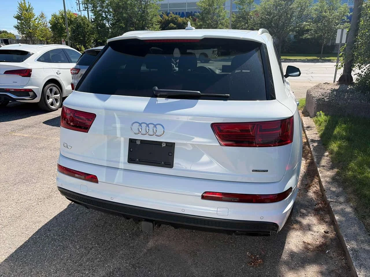 Audi Q7 Technik S LINE/ОБДУХВАНЕ/ПАНОРАМА/360/ДИСТРОНИК, снимка 5 - Автомобили и джипове - 55483129