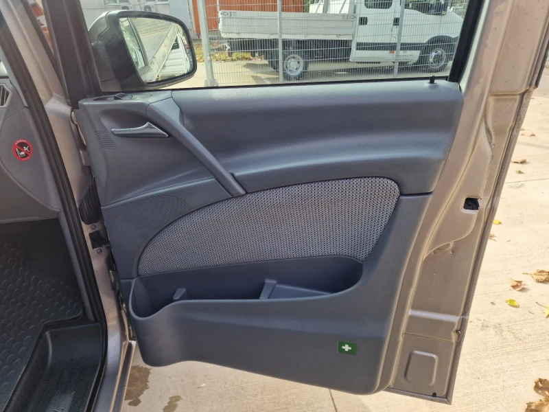 Mercedes-Benz Viano 3, 0 HPI швейцария, снимка 10 - Бусове и автобуси - 52212844