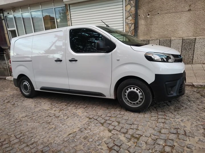 Toyota Proace, снимка 2 - Бусове и автобуси - 54649433