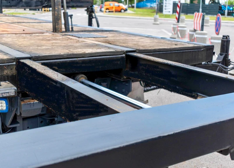 Volvo Fm 500 8x2 Effer 585 Fly Jib 35метра + Лебедка  , снимка 14 - Камиони - 51240094