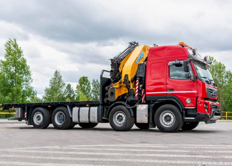 Volvo Fm 500 8x2 Effer 585 Fly Jib 35метра + Лебедка  , снимка 17 - Камиони - 51240094