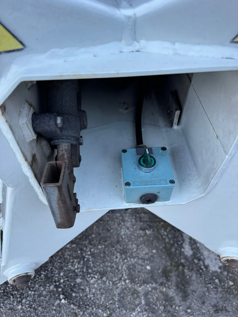 Автовишка Iveco Daily, снимка 9 - Индустриална техника - 53500919