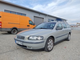 Volvo V70 V70 II, снимка 2 - Автомобили и джипове - 44227206