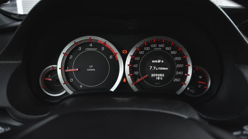 Honda Accord 2.2 i-DTEC Type S Automatic, снимка 13 - Автомобили и джипове - 47409948