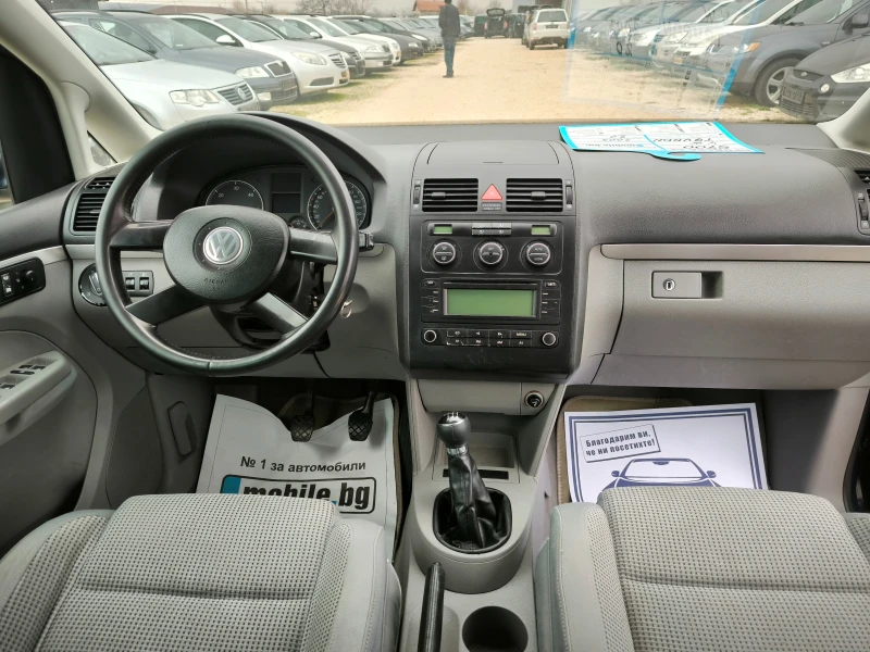 VW Touran 2.0TD, снимка 9 - Автомобили и джипове - 48222622