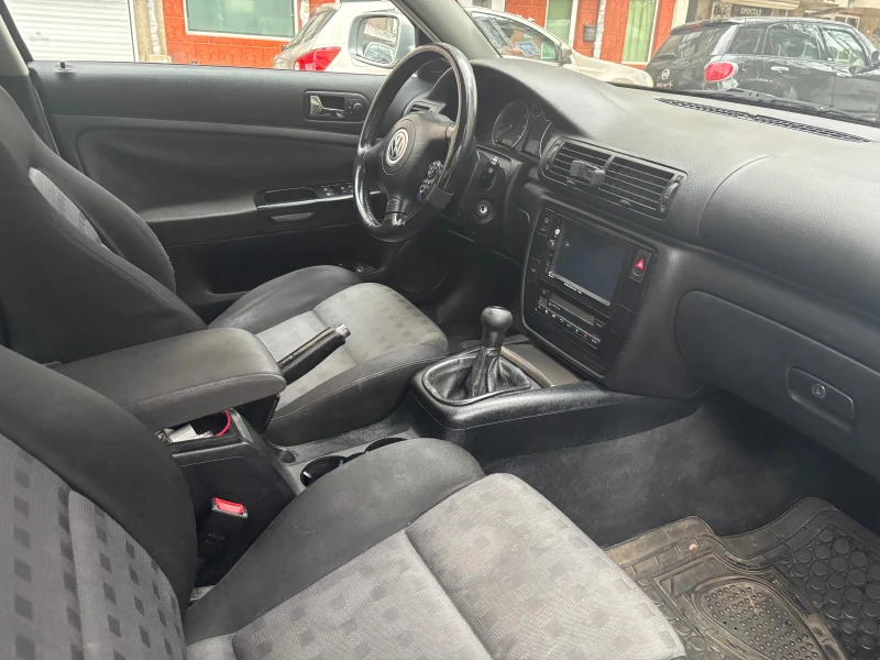 VW Passat, снимка 7 - Автомобили и джипове - 48232416