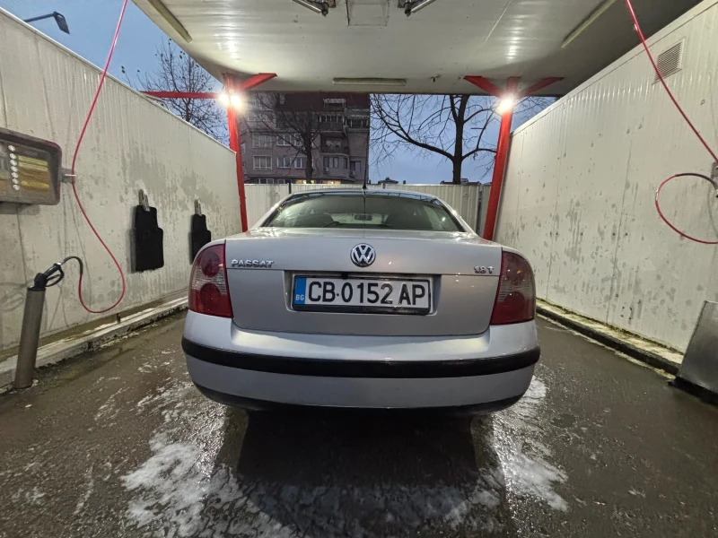 VW Passat, снимка 4 - Автомобили и джипове - 48232416