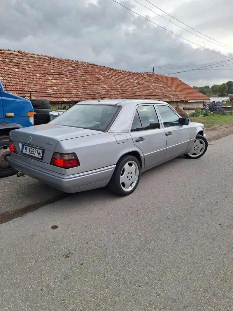 Mercedes-Benz 124, снимка 2 - Автомобили и джипове - 48679180