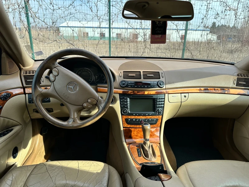 Mercedes-Benz E 320 CDI 4matic, снимка 11 - Автомобили и джипове - 49494858