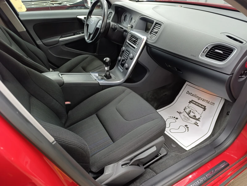 Volvo S60 2.0Т Kinetic, снимка 15 - Автомобили и джипове - 52203317
