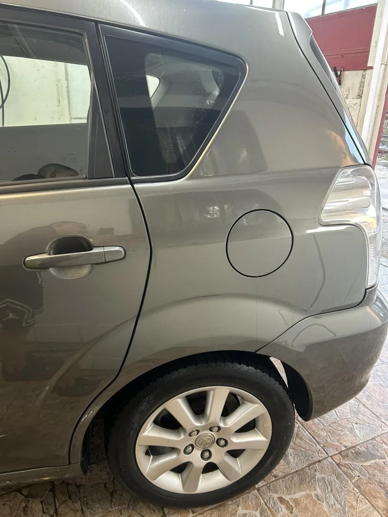 Toyota Corolla verso, снимка 4 - Автомобили и джипове - 52488497