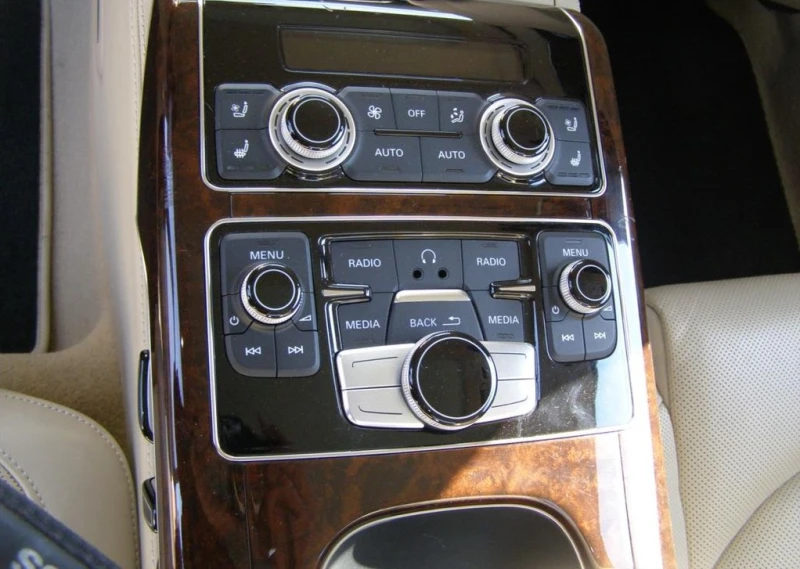 Audi A8 L 6.3 W12 Quattro, снимка 12 - Автомобили и джипове - 52645353