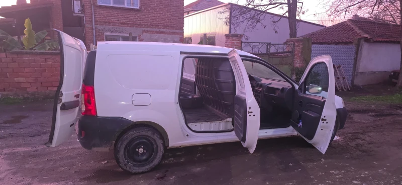 Dacia Logan 1.6, снимка 2 - Автомобили и джипове - 52710480