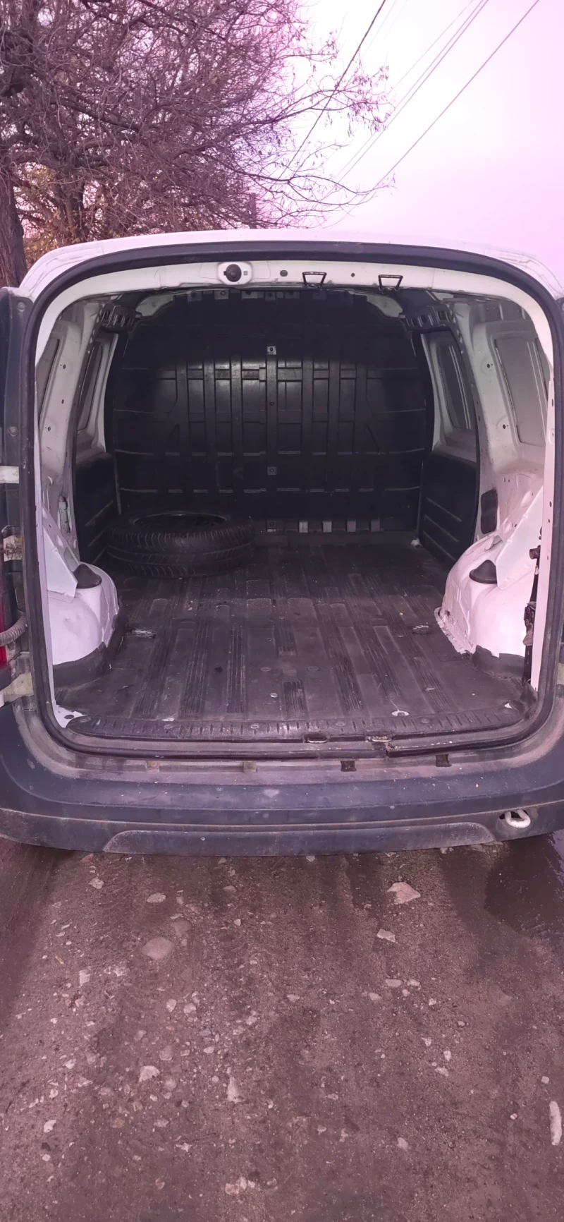 Dacia Logan 1.6, снимка 5 - Автомобили и джипове - 52710480