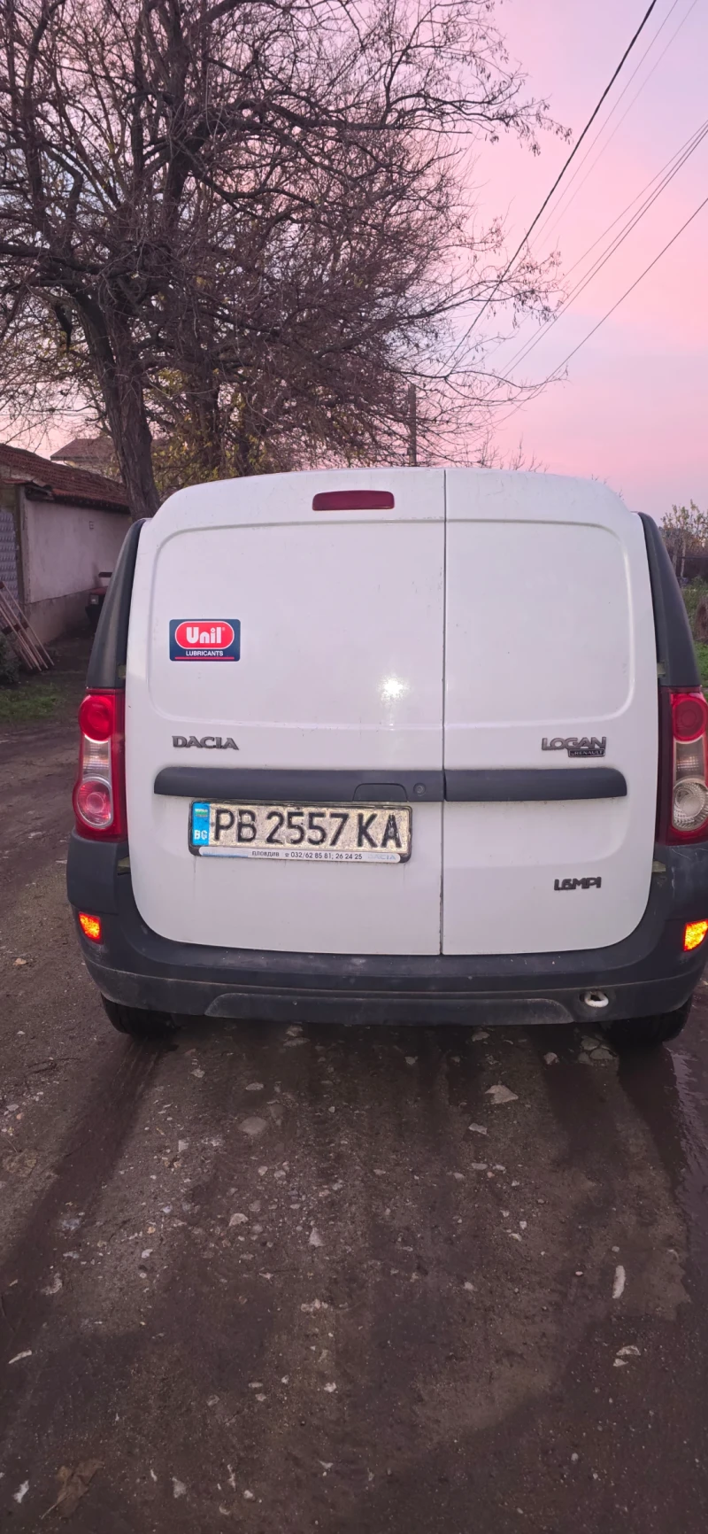 Dacia Logan 1.6, снимка 10 - Автомобили и джипове - 52710480
