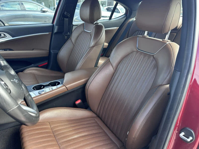 Genesis G70 2.0T RWD, снимка 13 - Автомобили и джипове - 54597807
