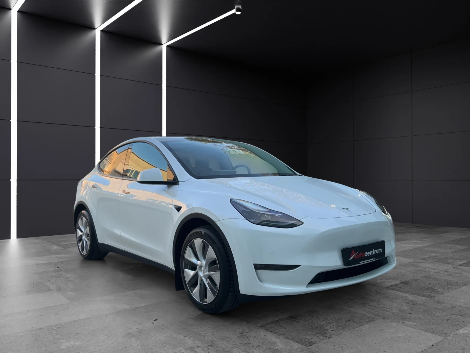 Tesla Model Y Long Range Dual AWD, снимка 1