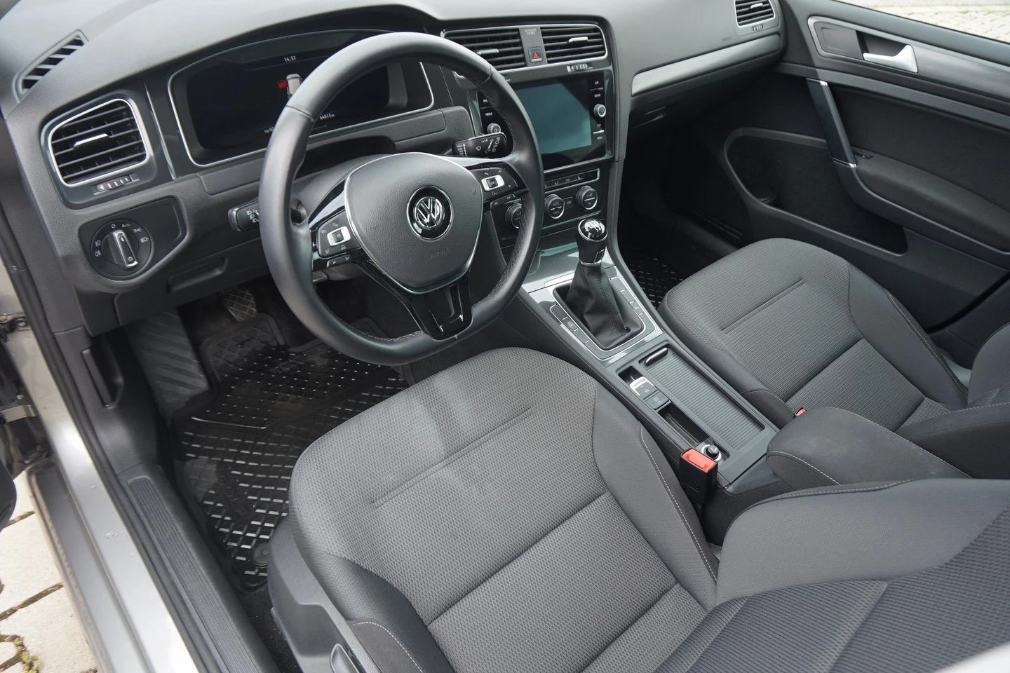 VW Golf Comfortline 1.4TSI BMT - изображение 4