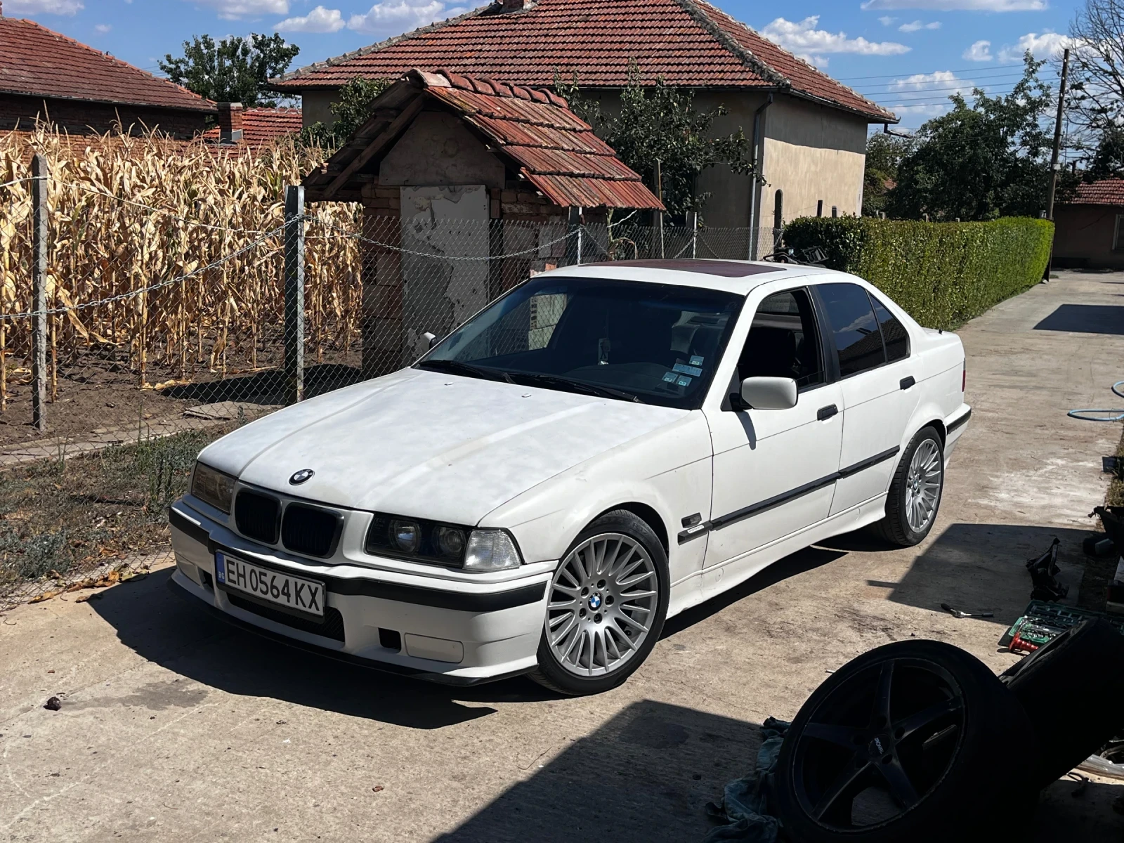 BMW 318 1800 - изображение 6