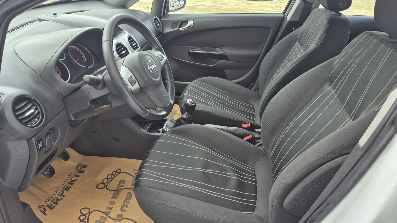 Opel Corsa 1.2 80.. / | Mobile.bg   11