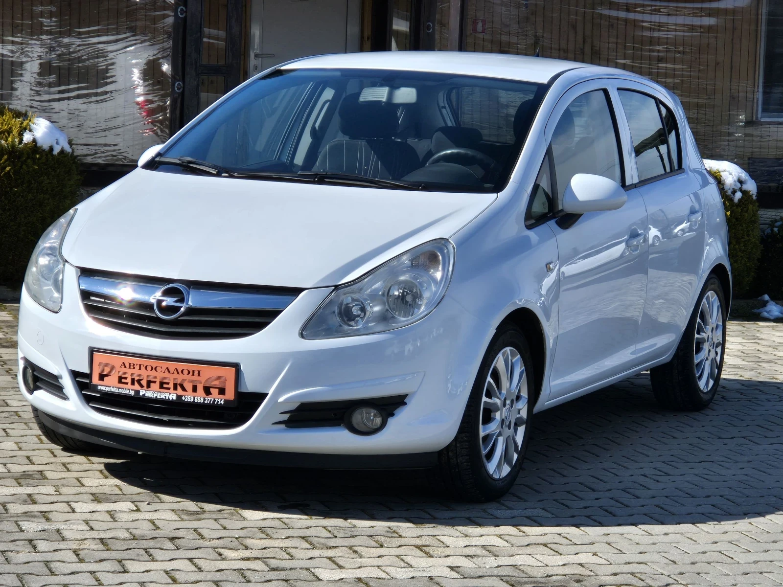 Opel Corsa 1.2 80к.с. газ/бензин - изображение 2