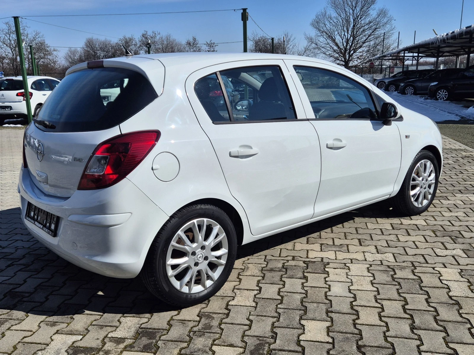 Opel Corsa 1.2 80к.с. газ/бензин - изображение 7