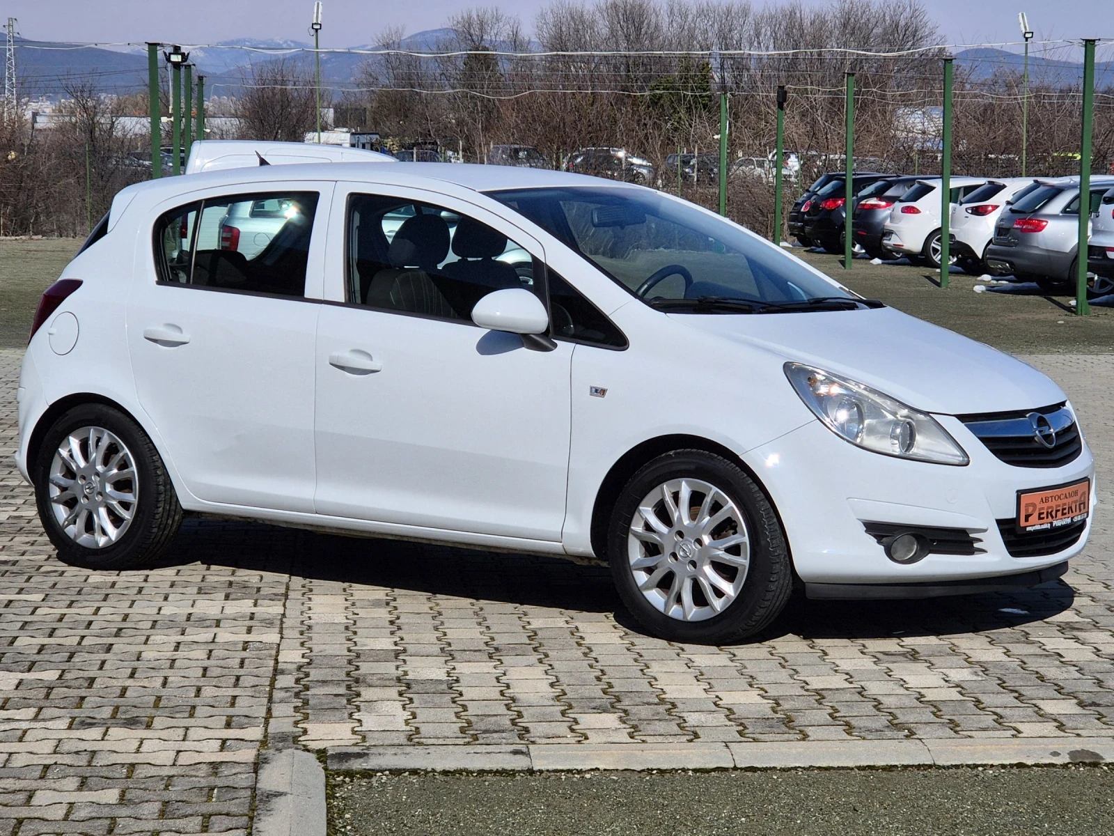 Opel Corsa 1.2 80к.с. газ/бензин - изображение 6