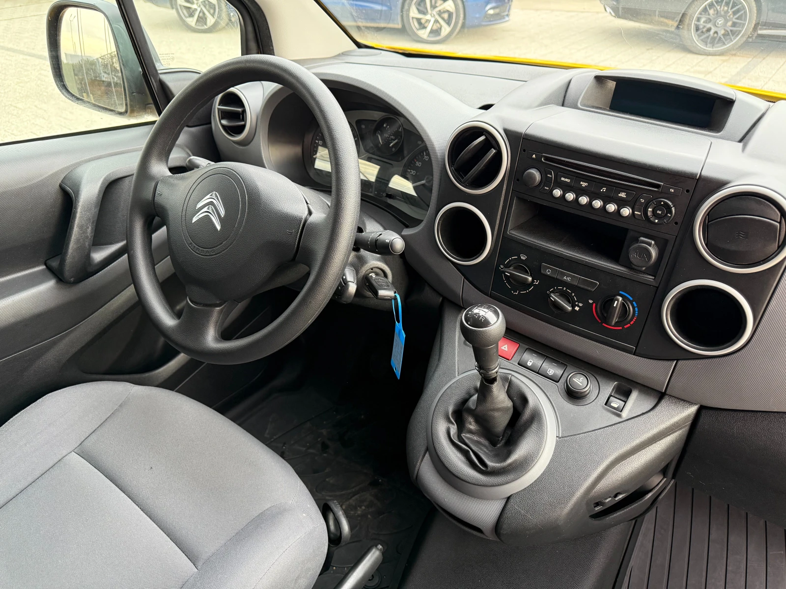 Citroen Berlingo 1.6HDI Климатик  - изображение 9