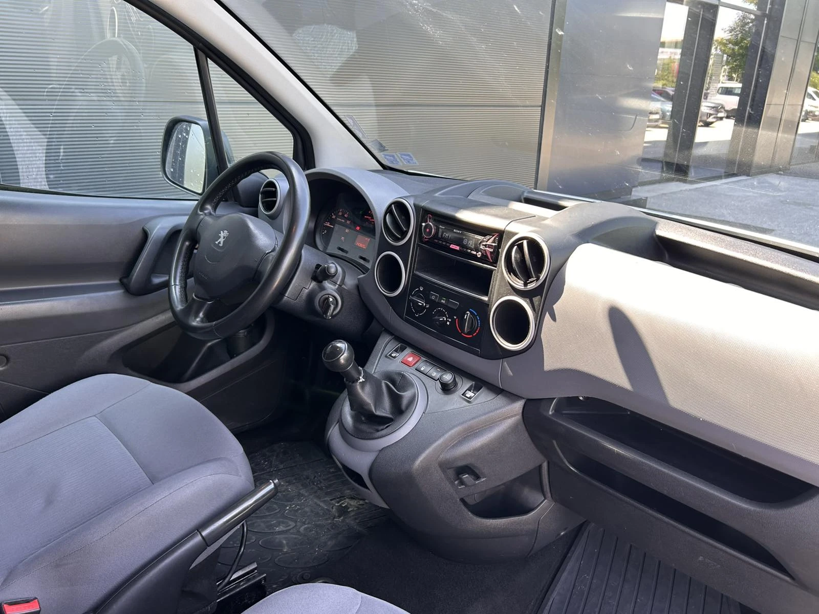 Peugeot Partner NEW FRG COURT 1.6 BlueHDI 75 - изображение 9