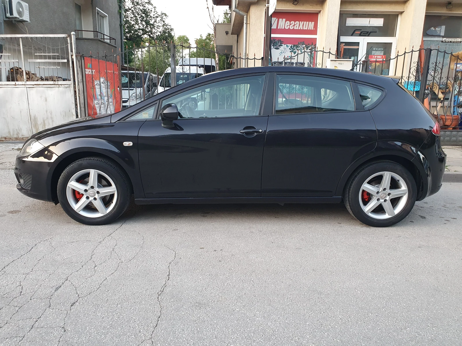 Seat Leon 1.6TDI-105k.s. - изображение 2